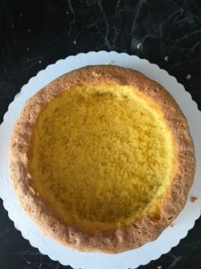 Pan di spagna scavato