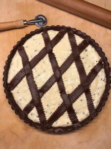 Crostata con frolla al cacao e ricotta 