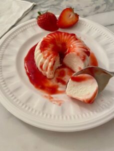 Panna cotta alle fragole