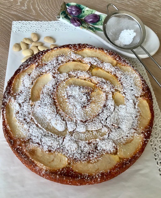 Torta di mele e mandorle