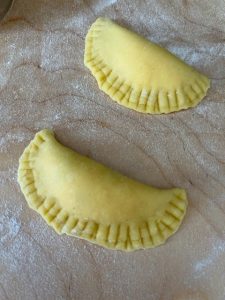 Ravioli dolci con ricotta