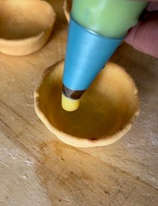 Cestini di Mimosa con crema pasticcera