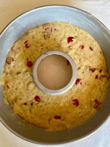 Ciambella rustica alle ciliegie e noci 