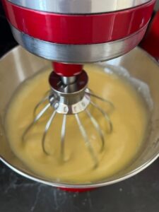 Torta di riso con crema e mandorle 
