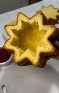 Pandoro farcito con crema di yogurt
