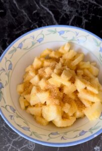 Sfogliatine mele e marmellata
