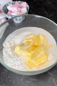 Sbriciolata con crema al cioccolato