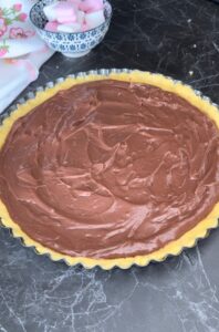 Sbriciolata con crema al cioccolato